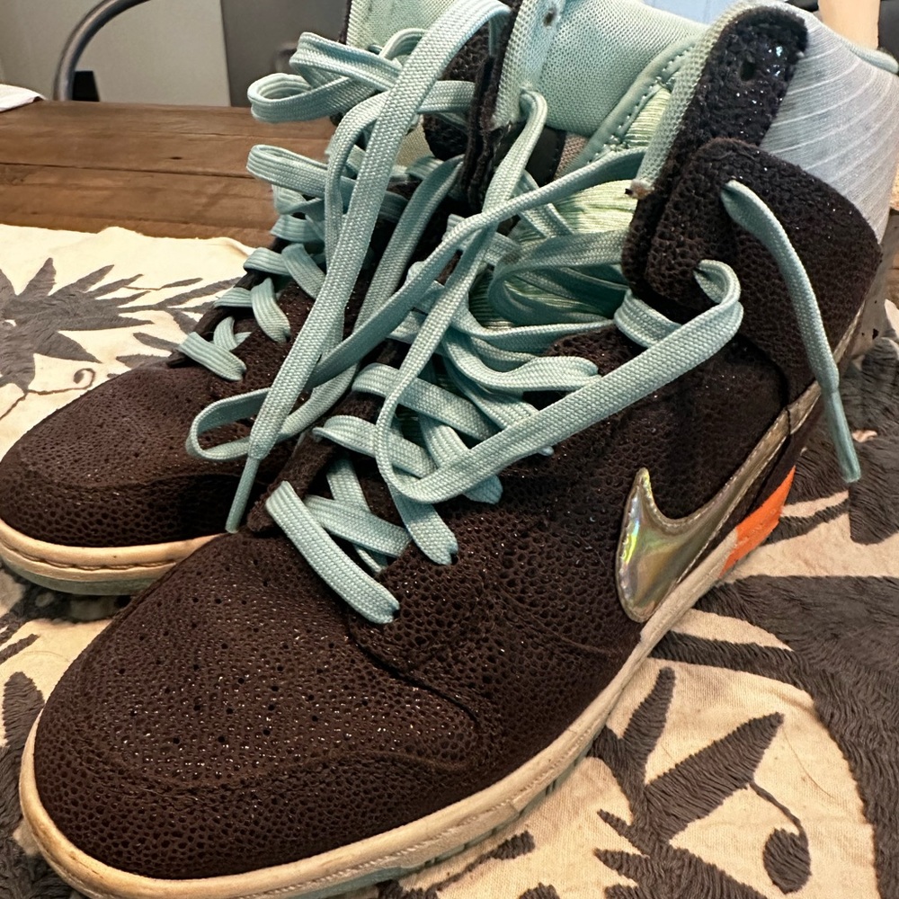 High top sneakers